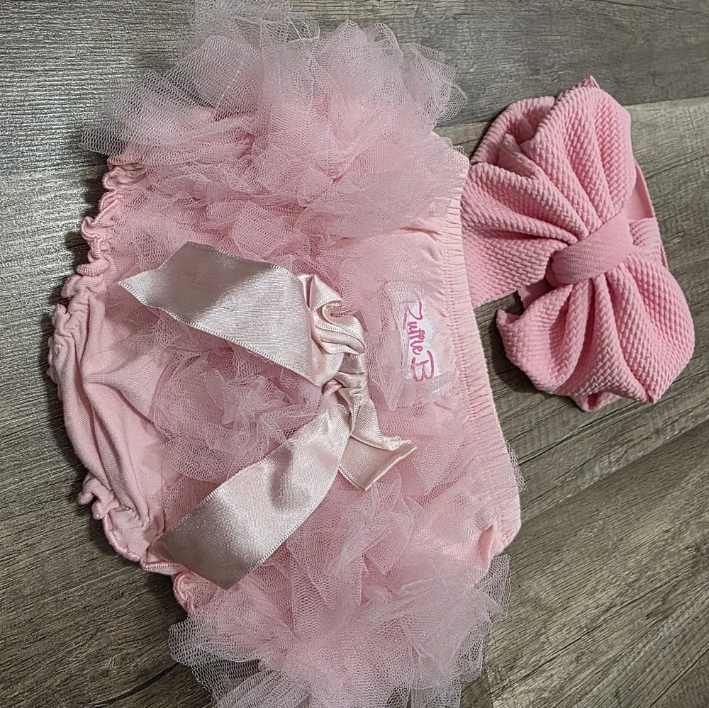 Ruffle Butts Baby 0-3 Months Panties Pink Ruffle Pants Babyshower Gift
